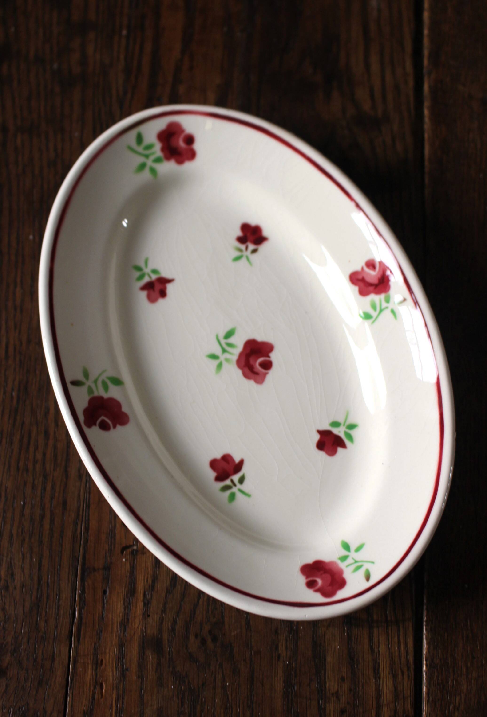 Ravier Plate Art Deco red flowers Mireille Badonviller