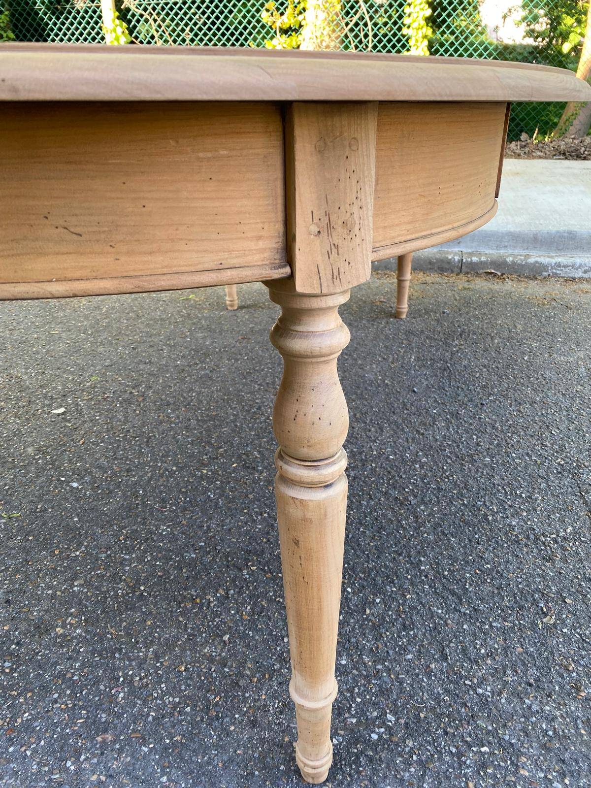 Louis Philippe 19th century extendable round table renovated in solid oak 200cm