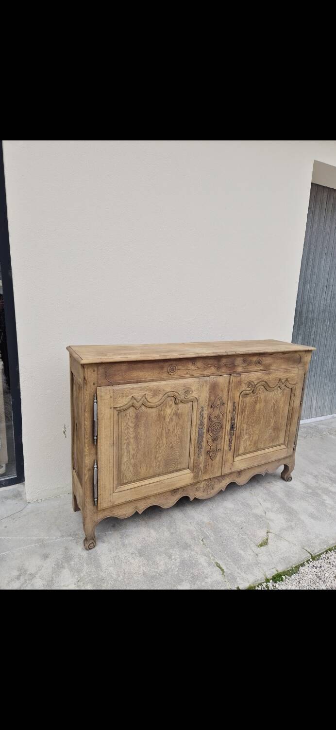 Louis XV period sideboard in solid oak Aerogommer