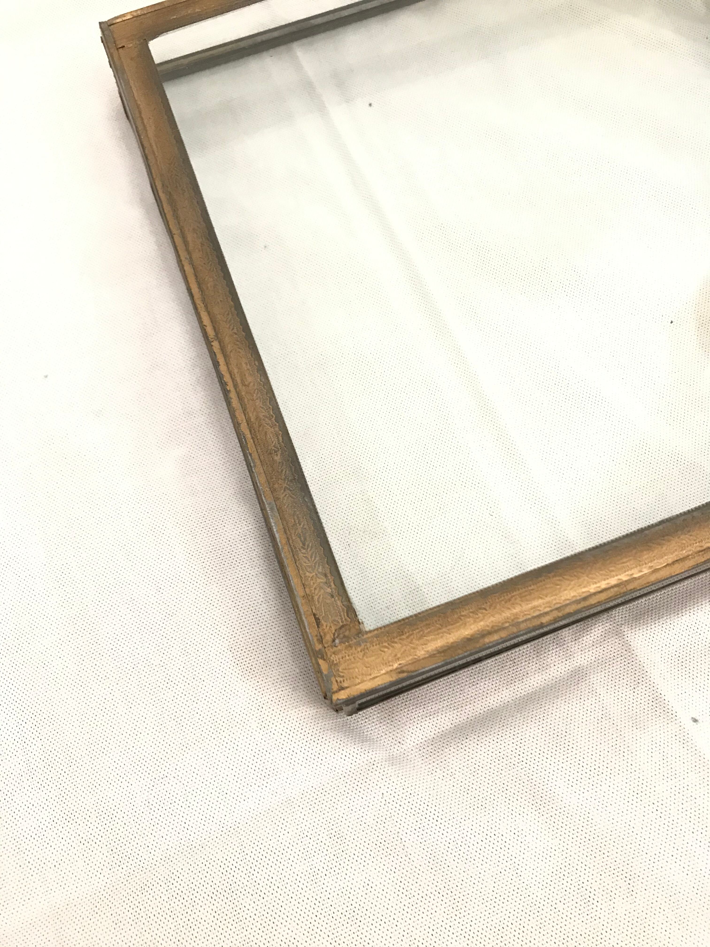 Glass and gilded brass showcase box