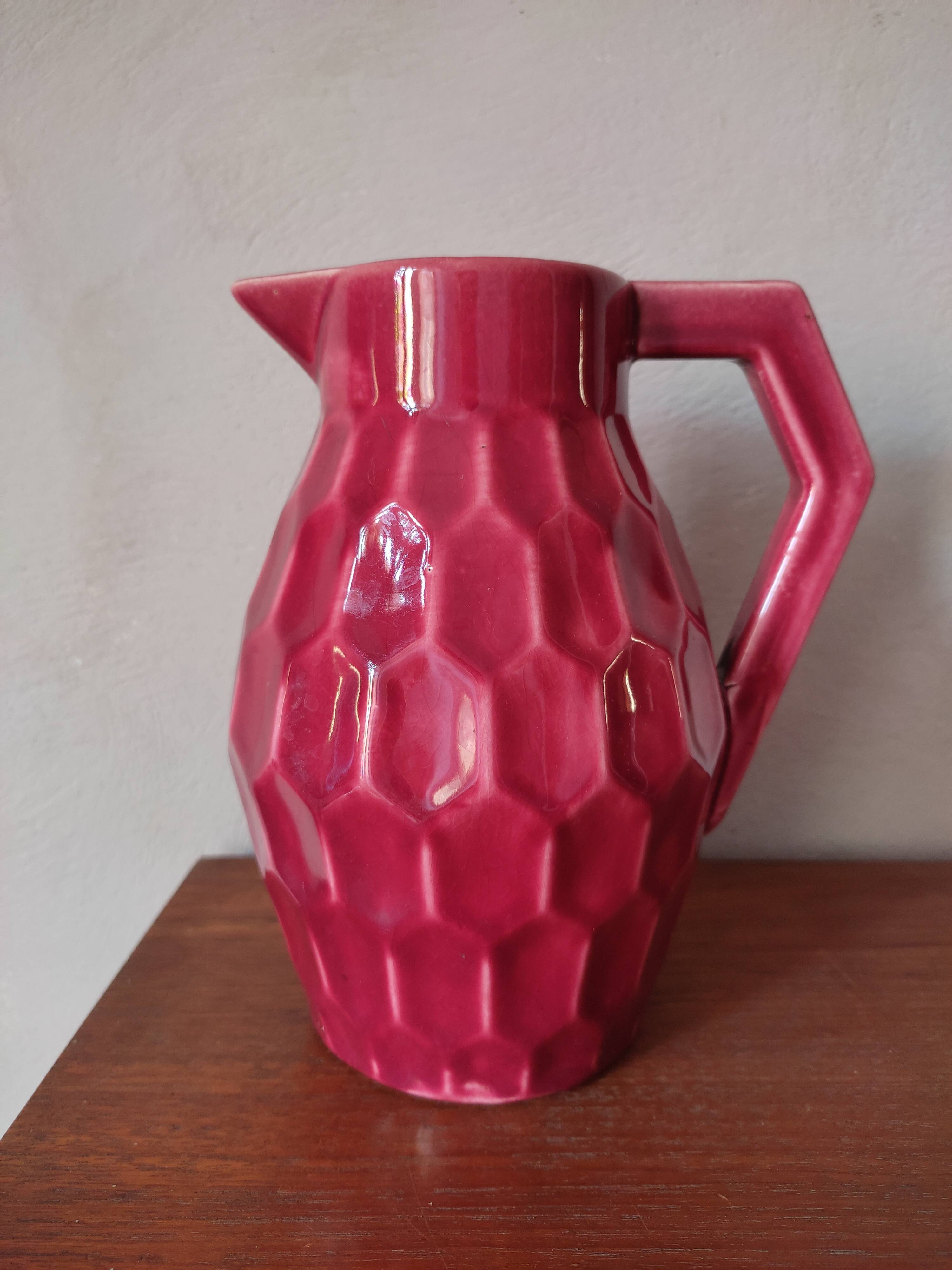 Pitcher art deco
