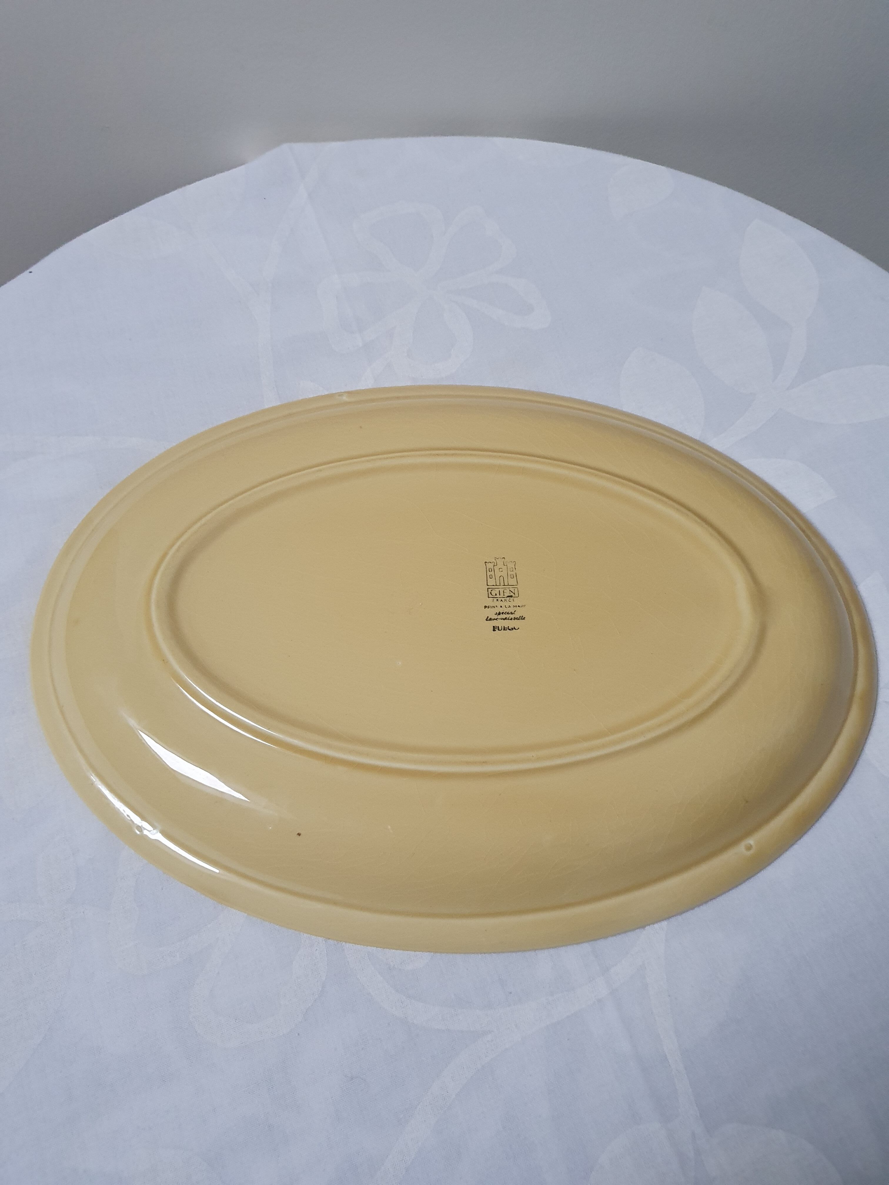 Oval dish