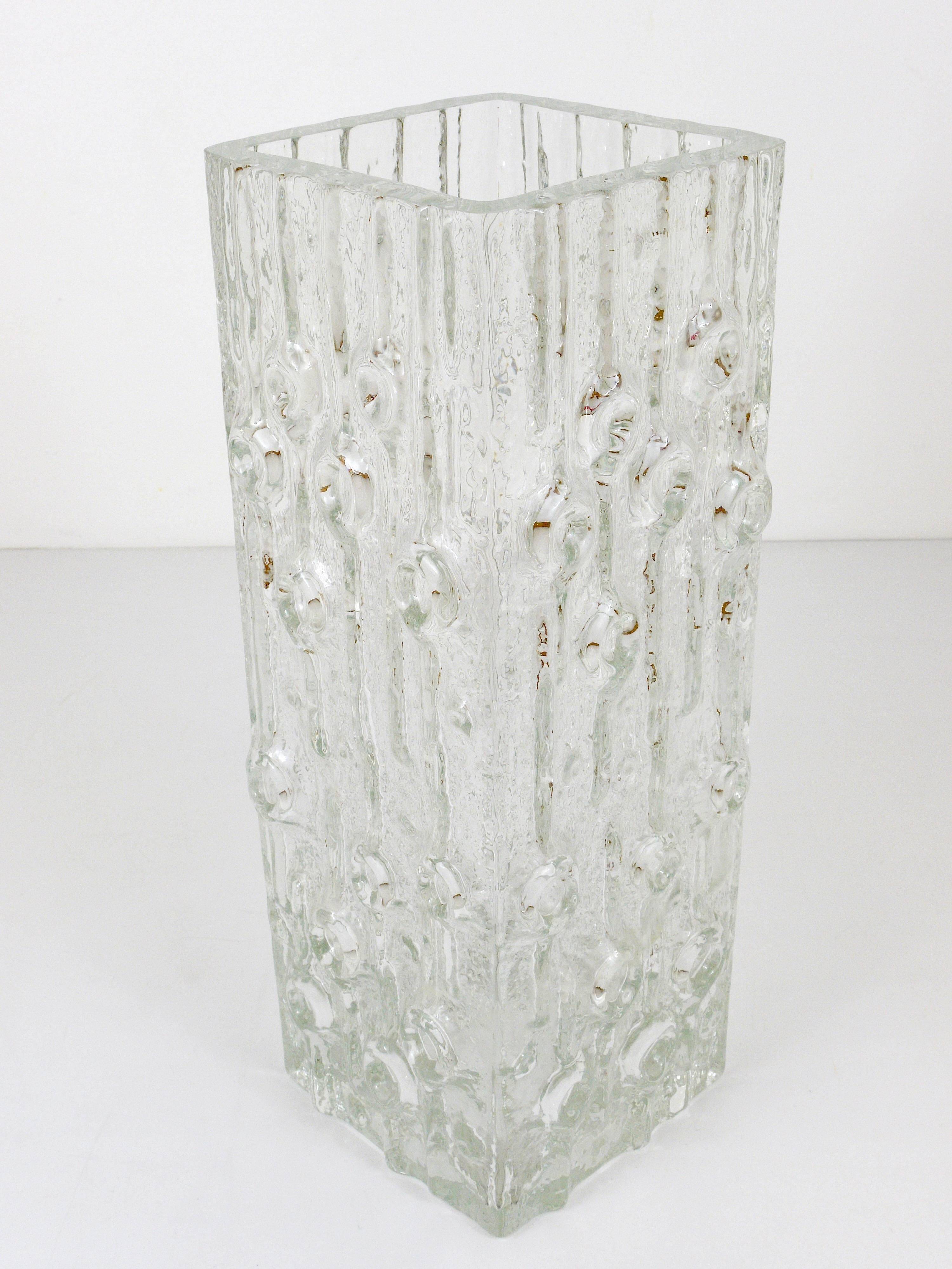 Large frosted glass floor vase in Op Art style by Peill & Putzler, Germany, mid-20th century, 1970s.