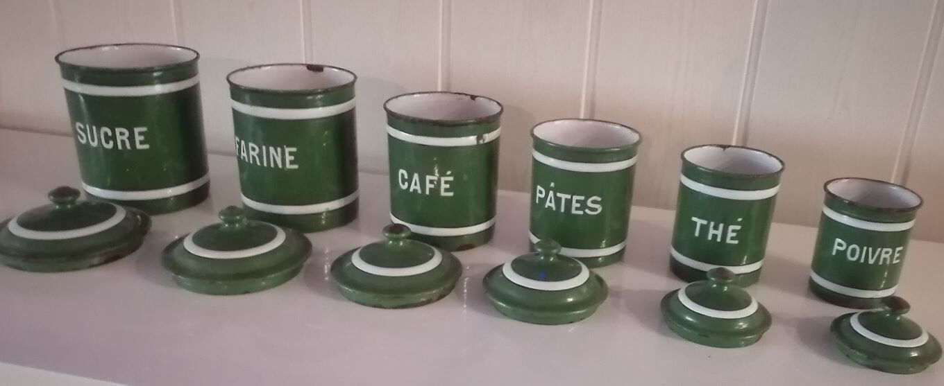 Set of 6 old enamelled jars with 6 trundle lids