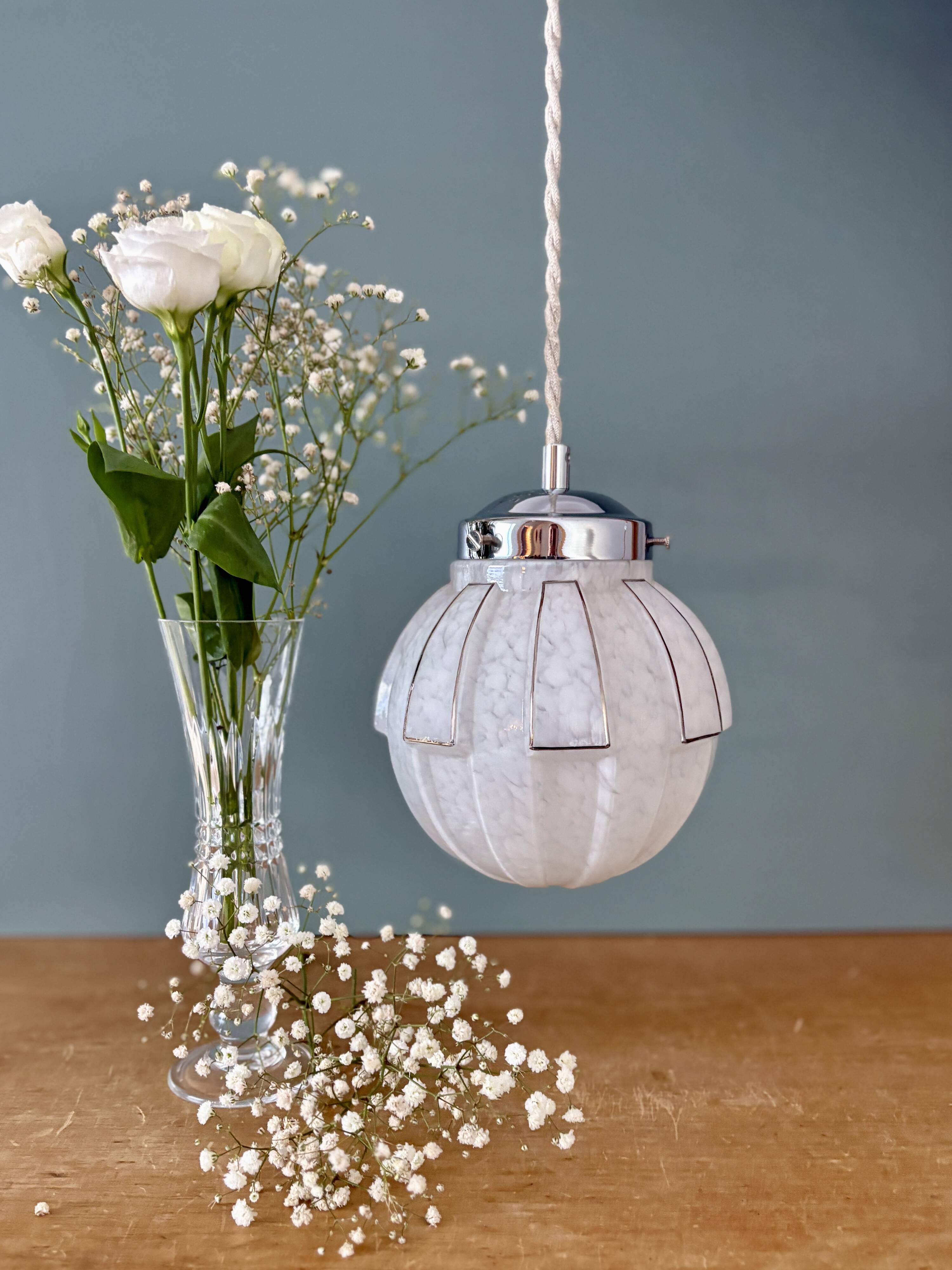 Vintage art deco globe pendant light in white and silver Clichy glass