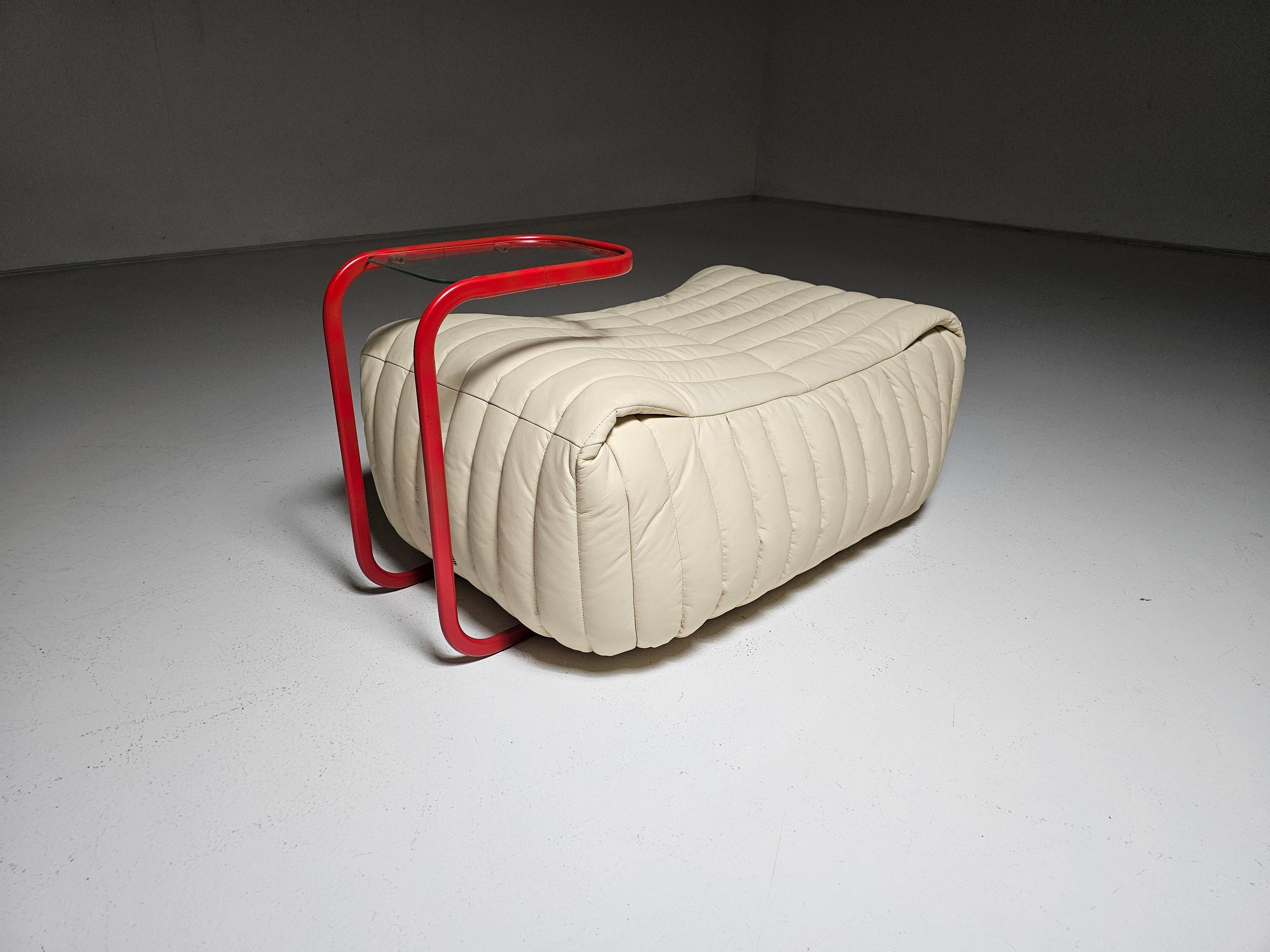 C.I.C. postmodern from the 1980s in red lacquered metal and glass