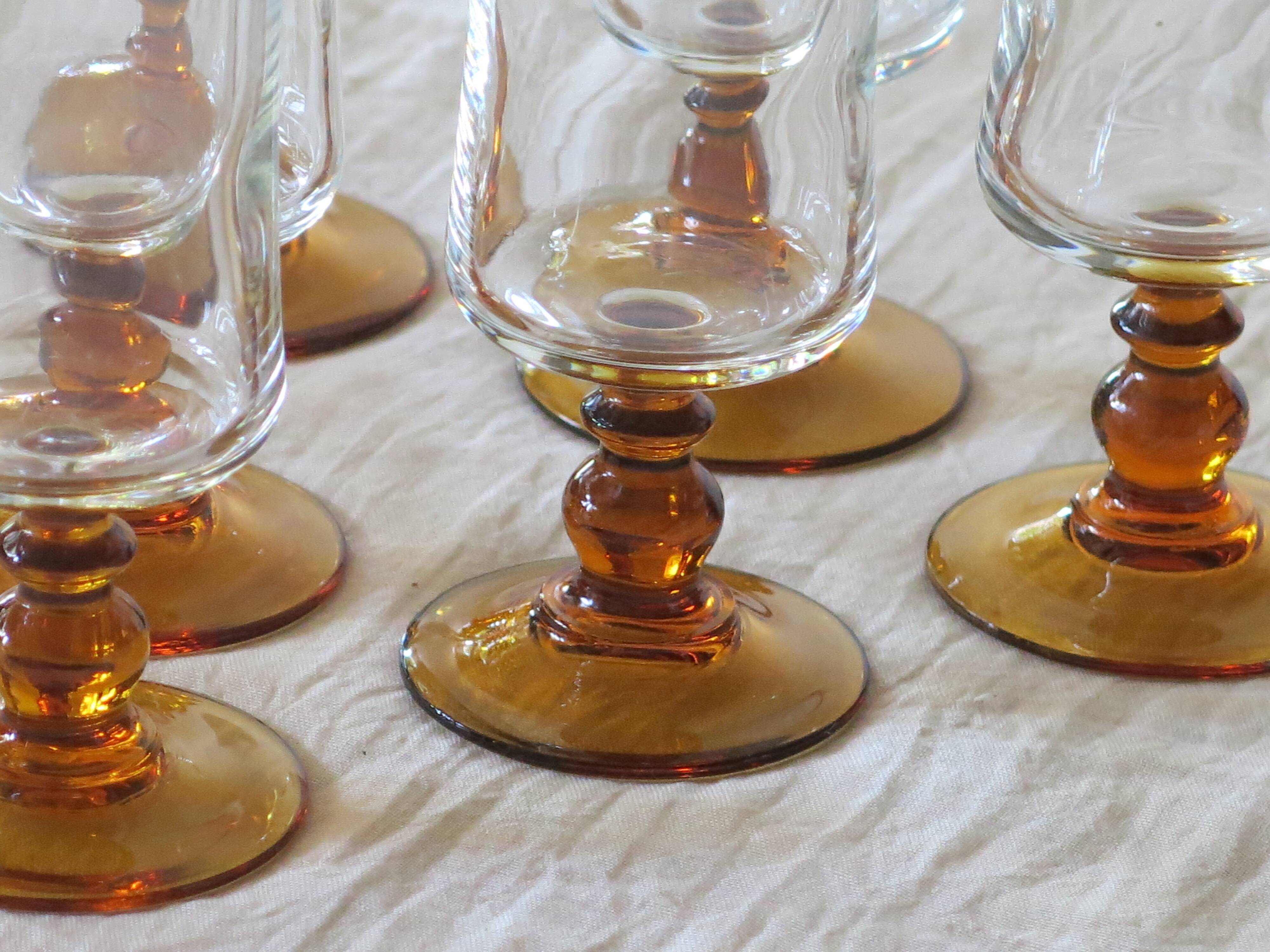 6 vintage brown footed champagne flutes in very good condition