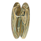 Panneau en hêtre peint et sculpté à la main représentant la Sainte Famille, Italie