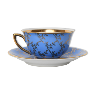 Tasse et sa sous-tasse en porcelaine