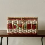 Vintage sewing basket in rattan and floral fabric