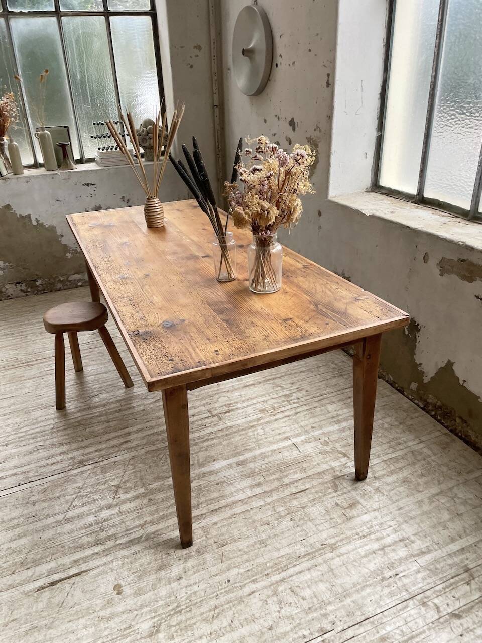 Farmhouse table with spindle legs 2m