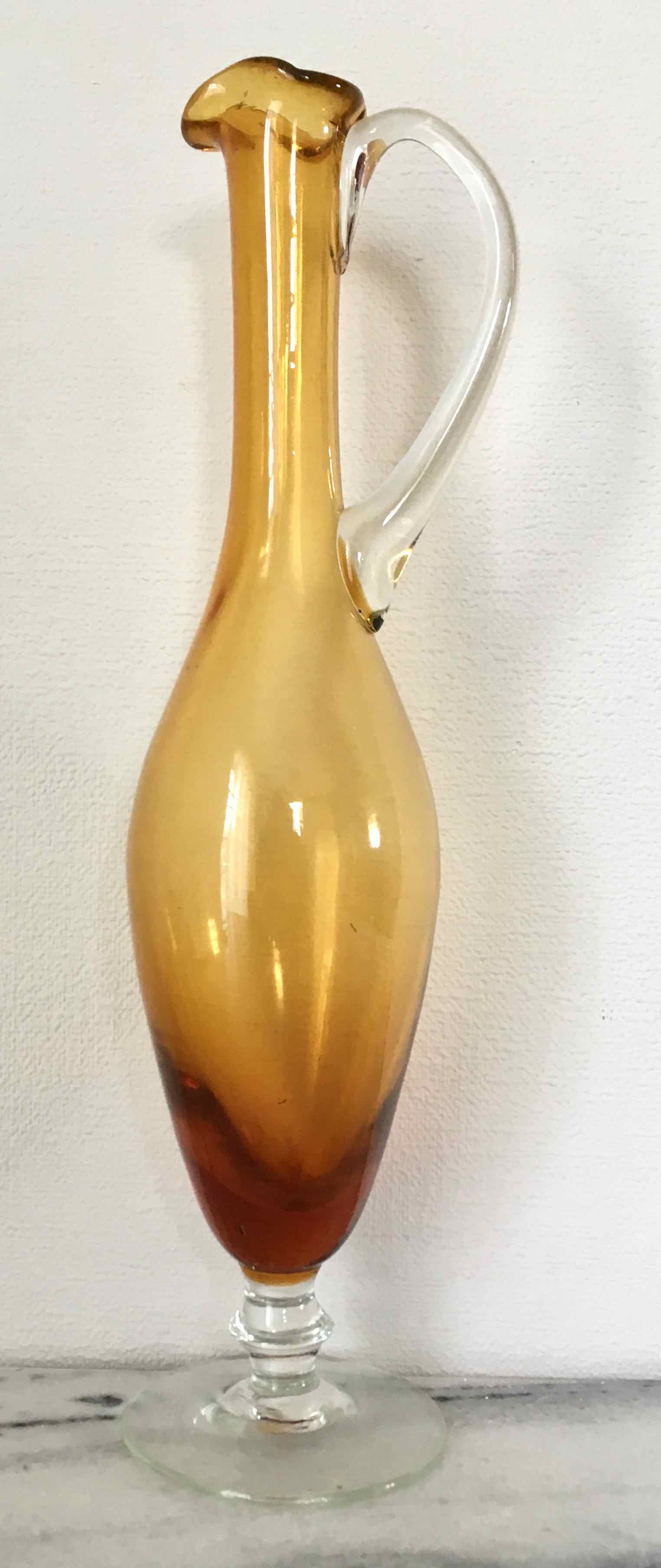 Vintage decanter ewer 1970