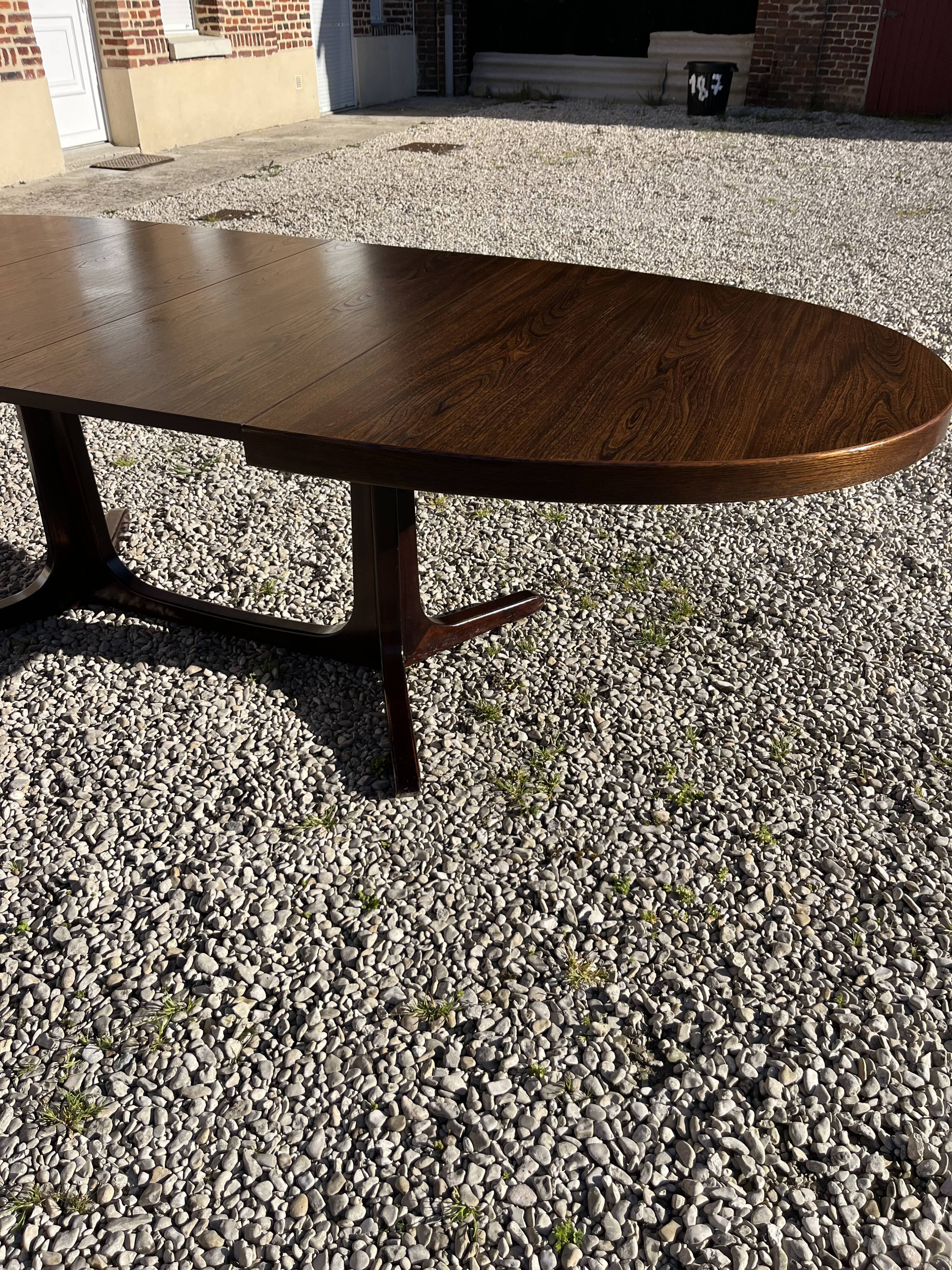 Vintage oval Baumann table in elm