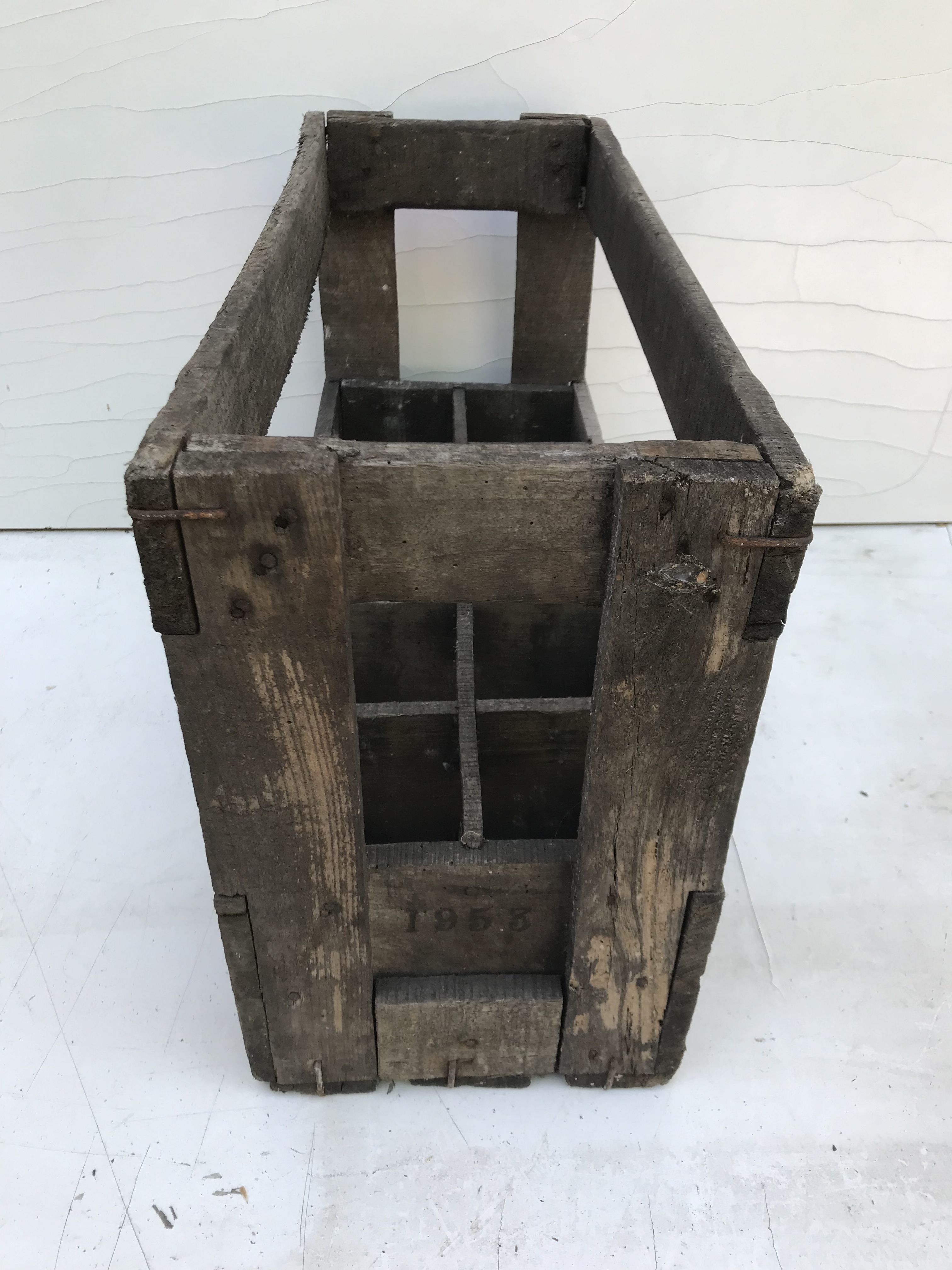 Former wooden wine box 10 bottles marking 1953 vintage
