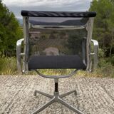 EA 107 armchair by Charles & Ray Eames - Edition Vitra
