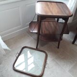 Empty table with bar flap