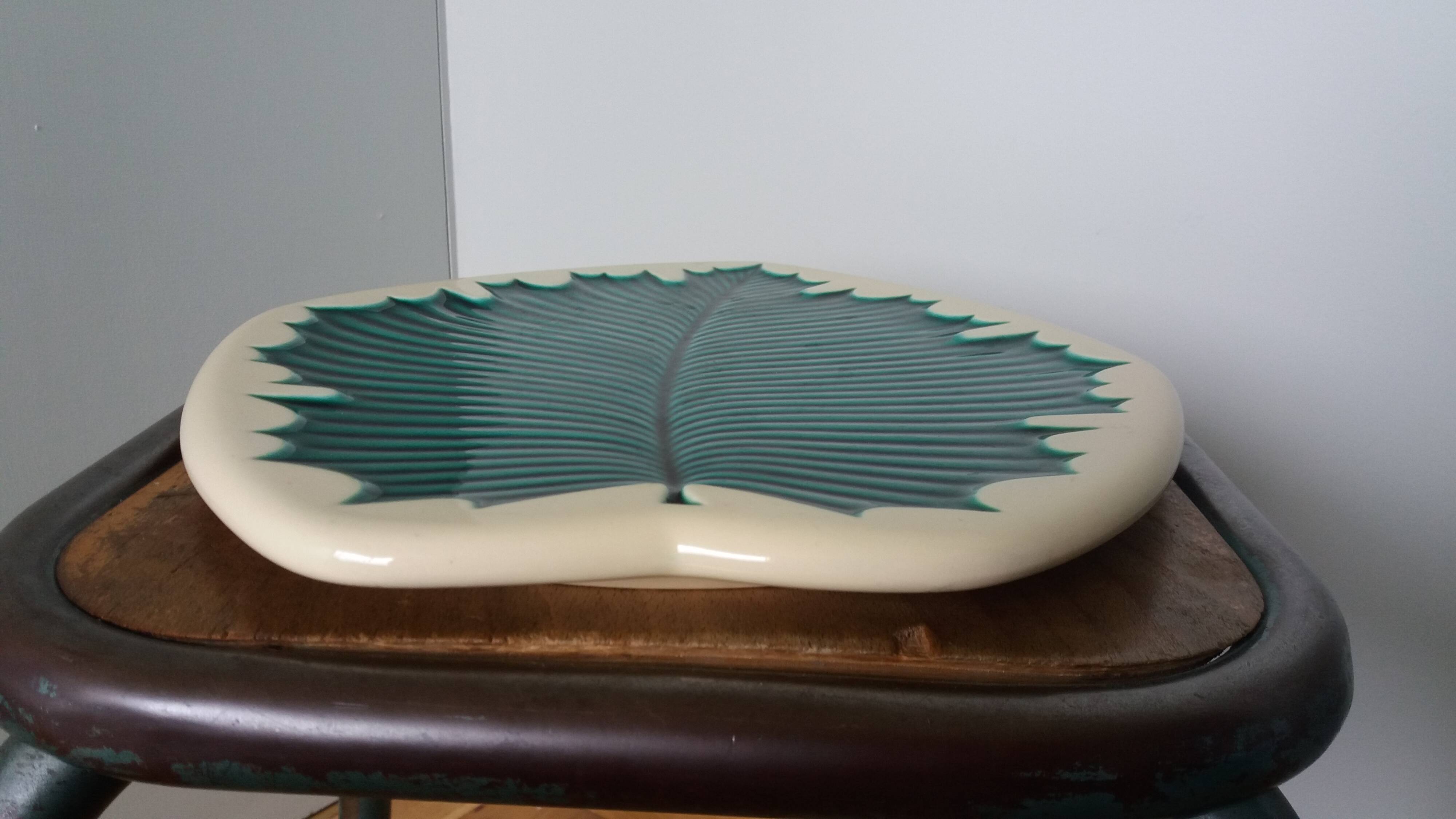 Verceram model 4675 leaf plate from the 1950s.
