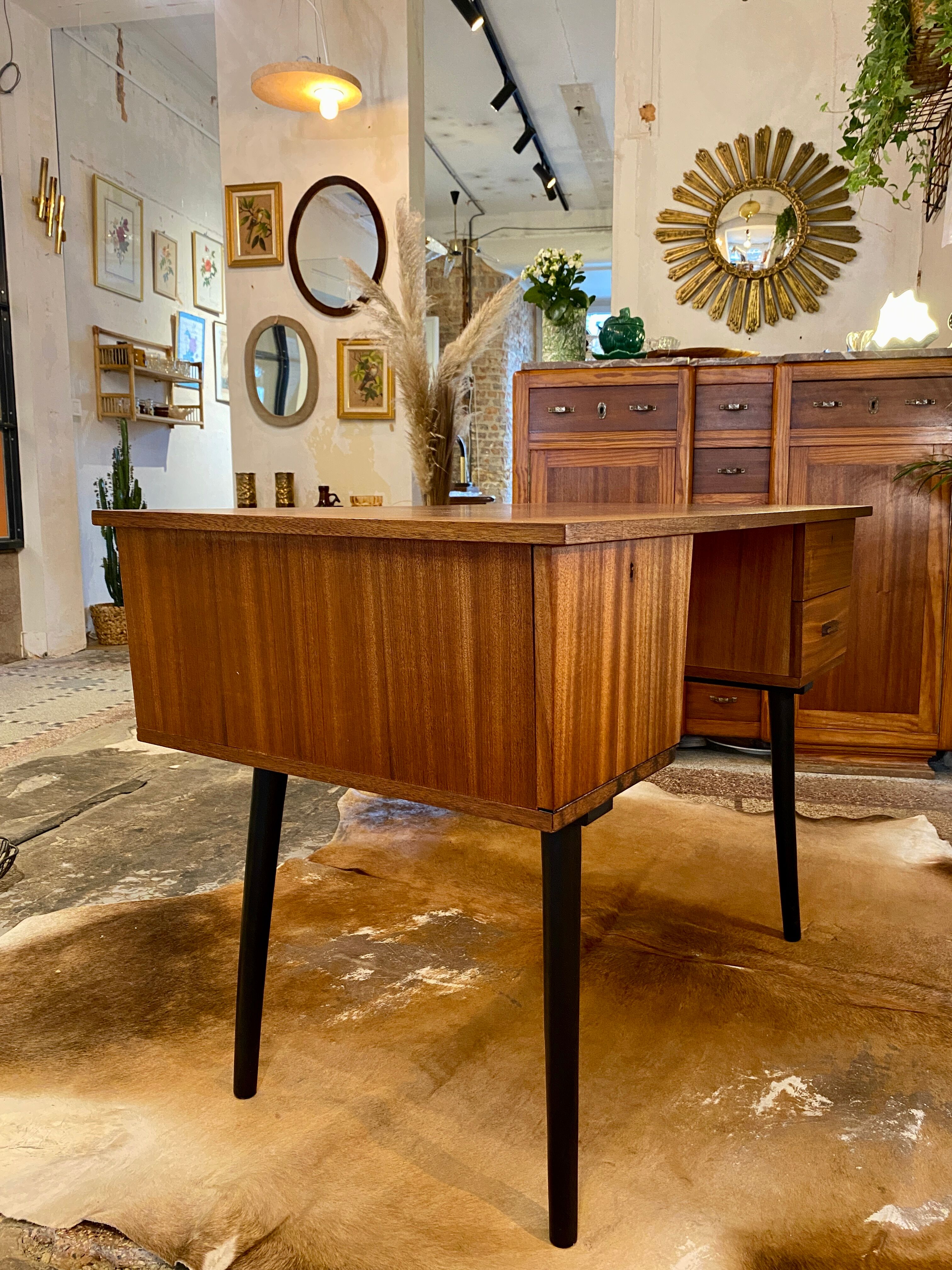 Scandinavian office 1960 two sides