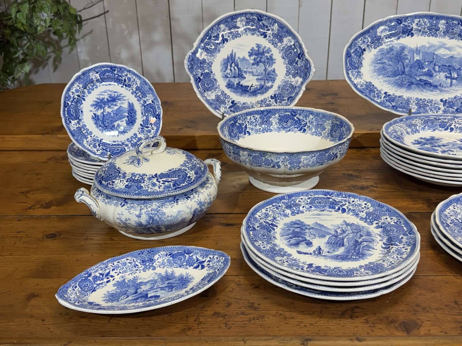 32-piece table service Burgenland decor from Villeroy and Boch.