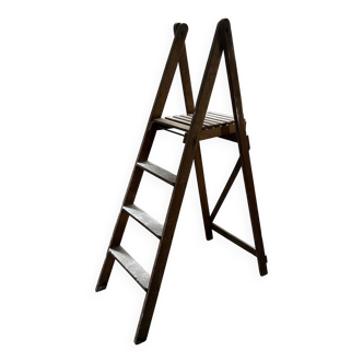 Wooden painter's stepladder