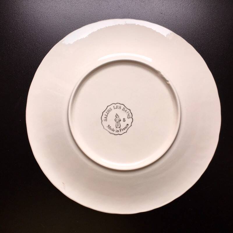 Barbotine Salins Cherry Plate 19.5 cm