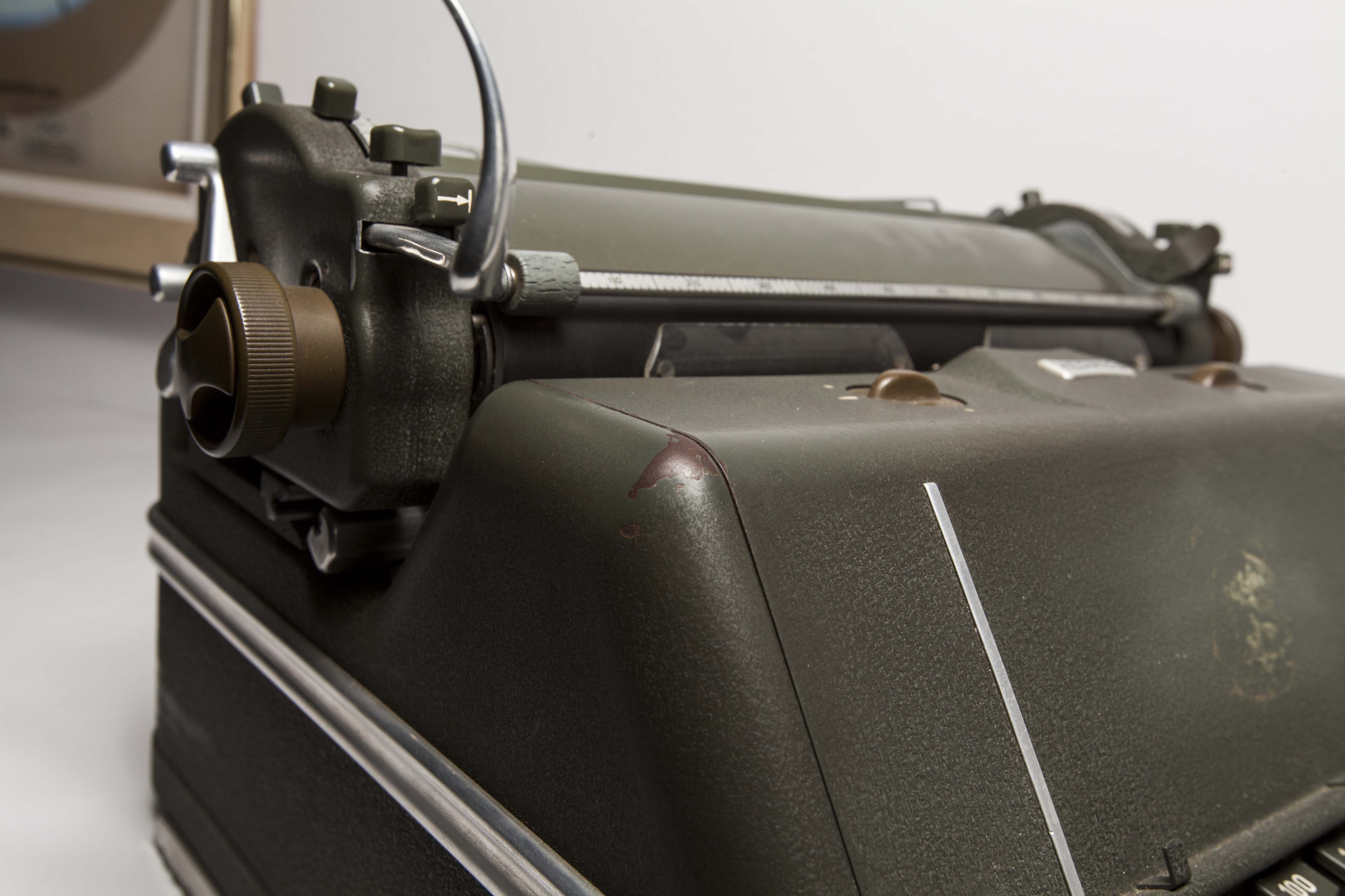 Hermes ambassador typewriter, 1952