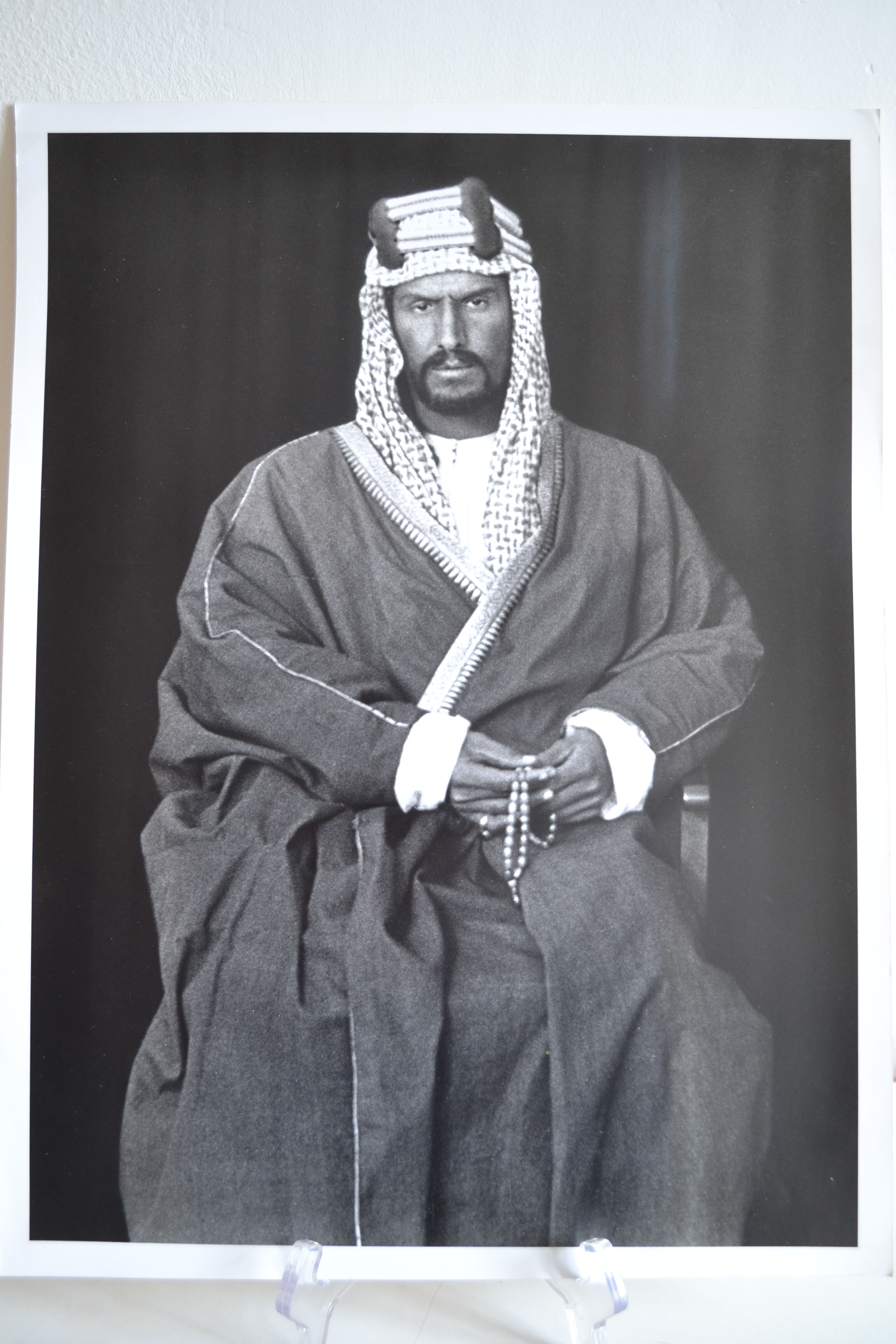 Anonymous silver photo arab man in traditional dress circa 1970