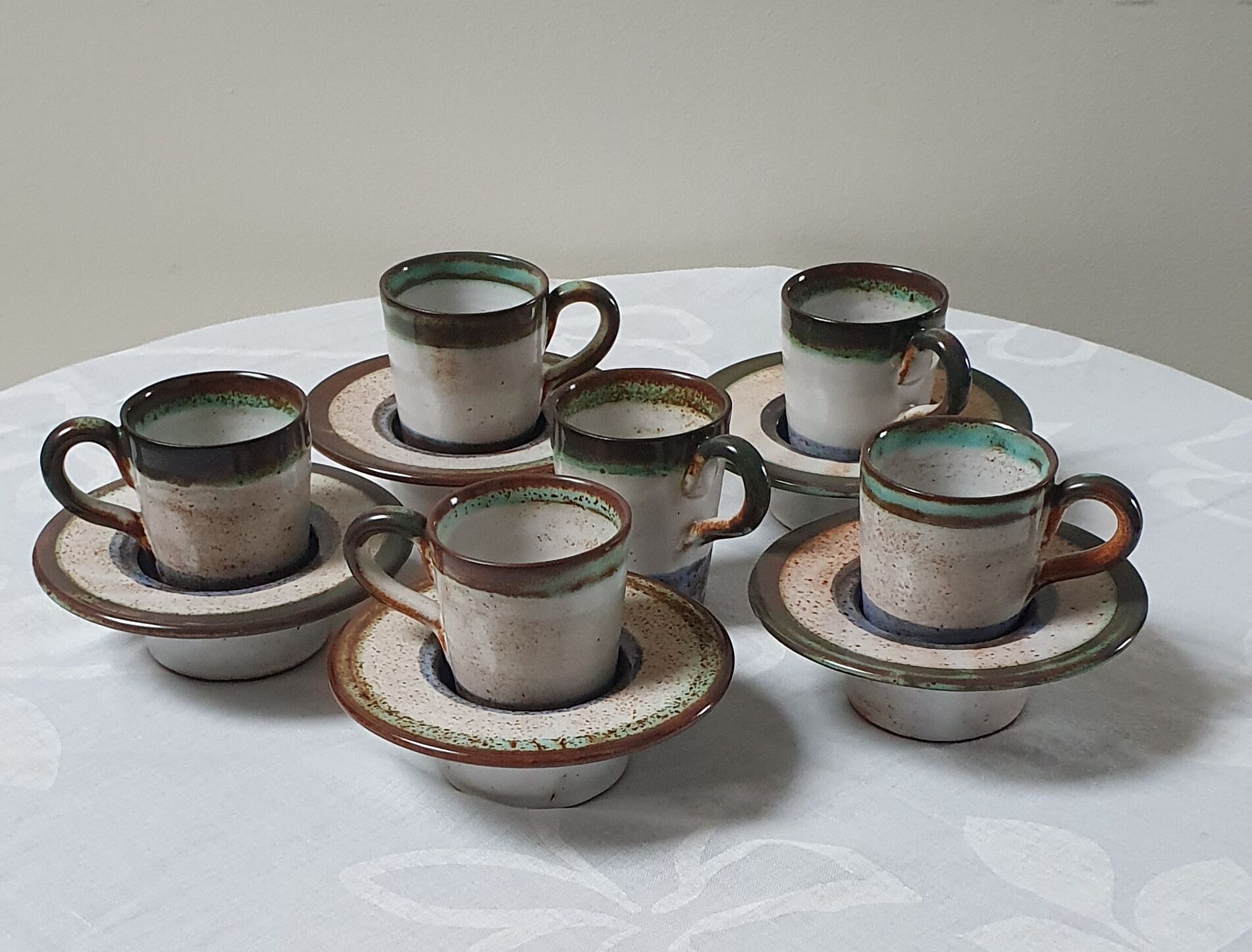 Soucoupes et tasses à Café