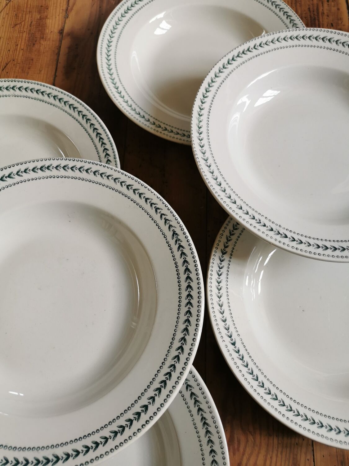 Hollow plates ancient iron earth Gien