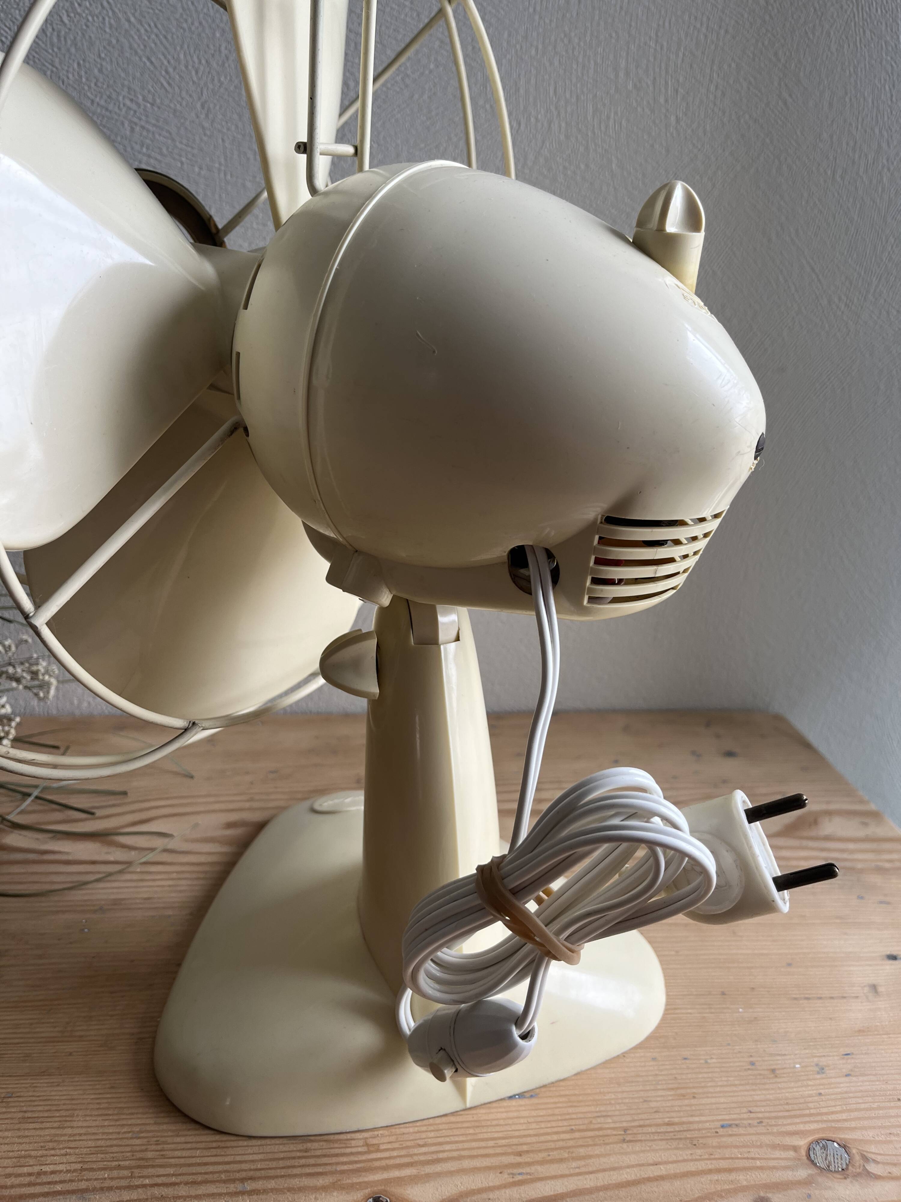 Vintage beige Calor fan