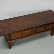 Table basse rustique en châtaignier de style campagnard espagnol du XIXe siècle