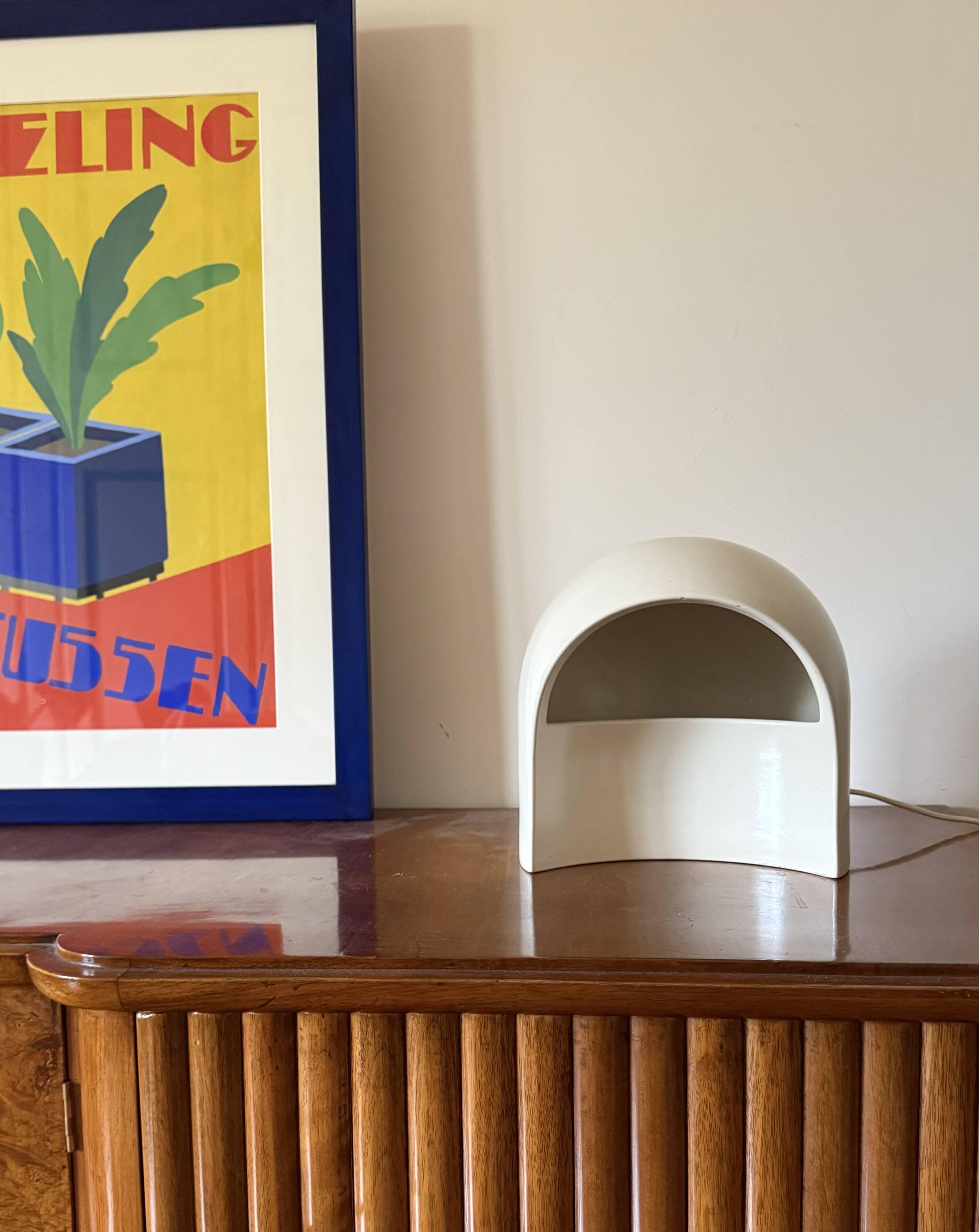 Organic white ceramic table lamp, Italy 1970