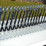 Expandable metal magazine rack