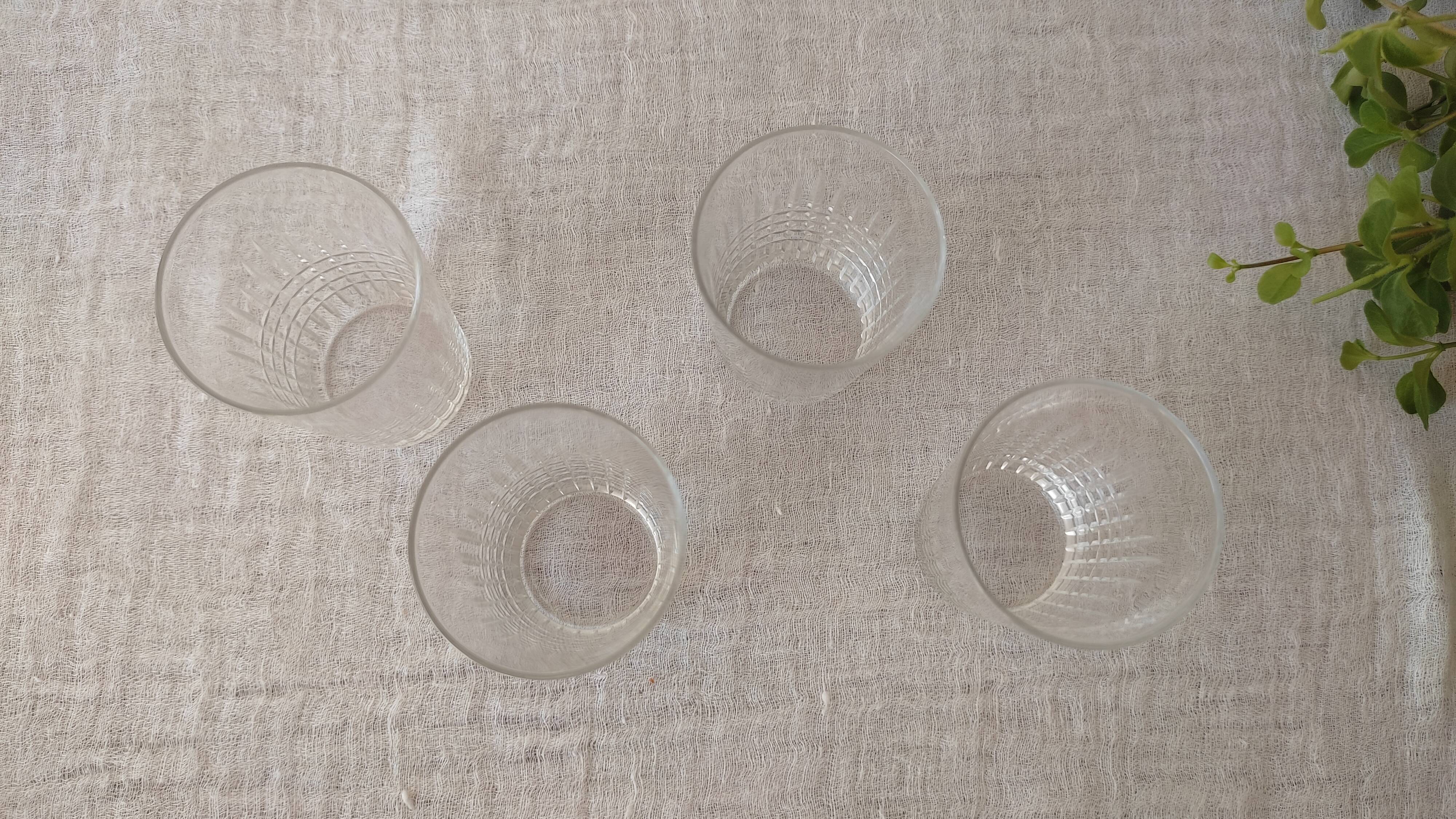 Cut crystal baccarat liquor cup