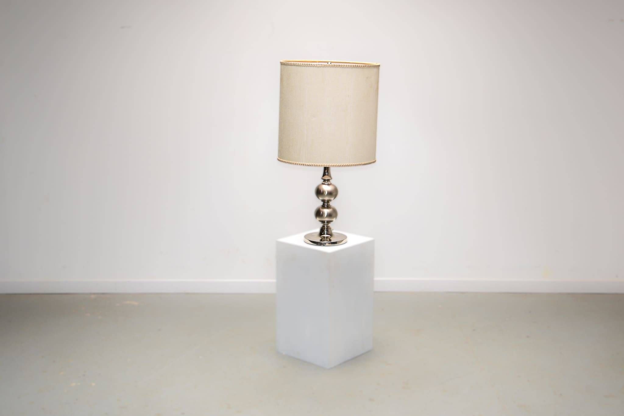 Lampe de table en acier brossé vers 1970