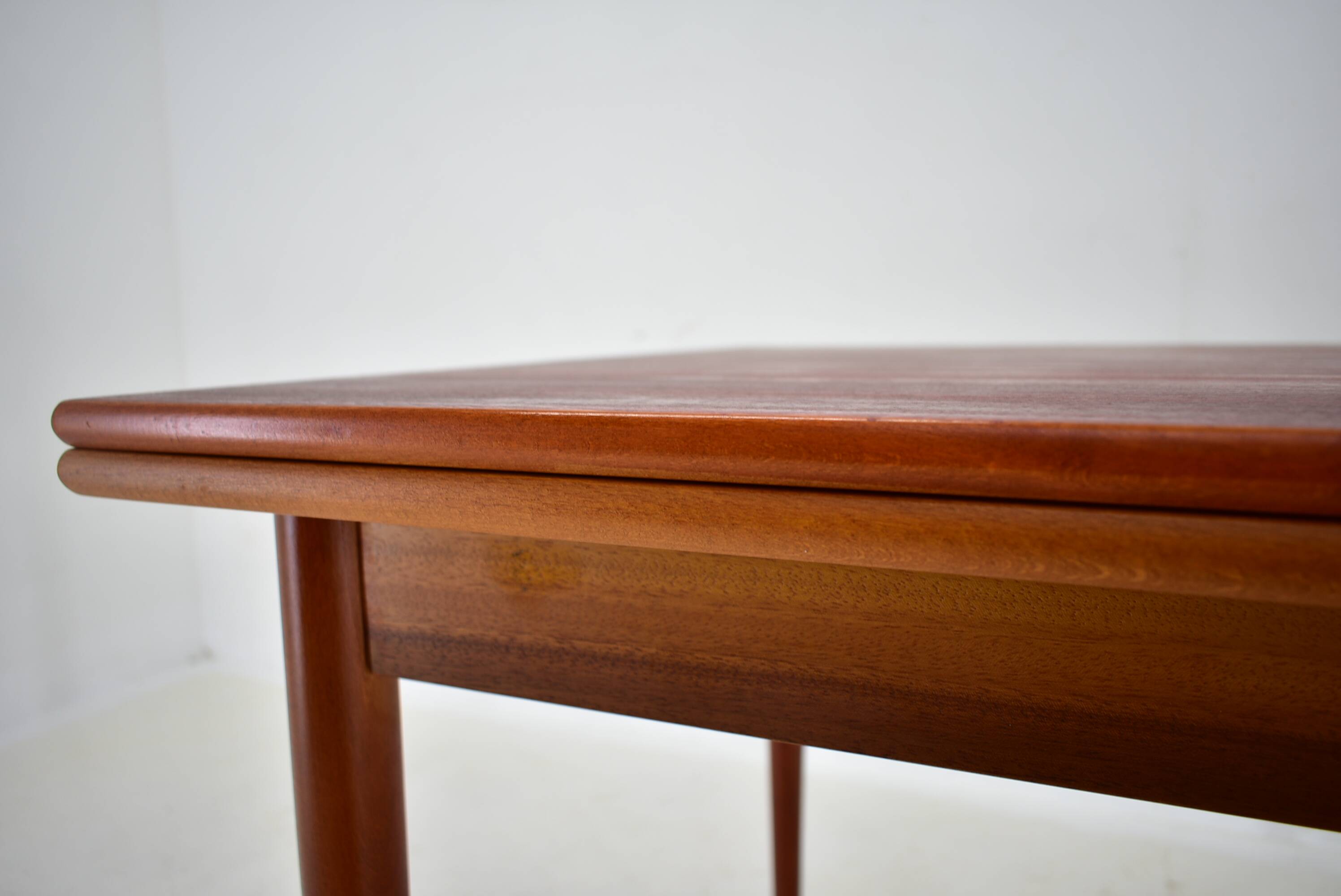 1960s Mahogany Dining Table, Czechoslovakia