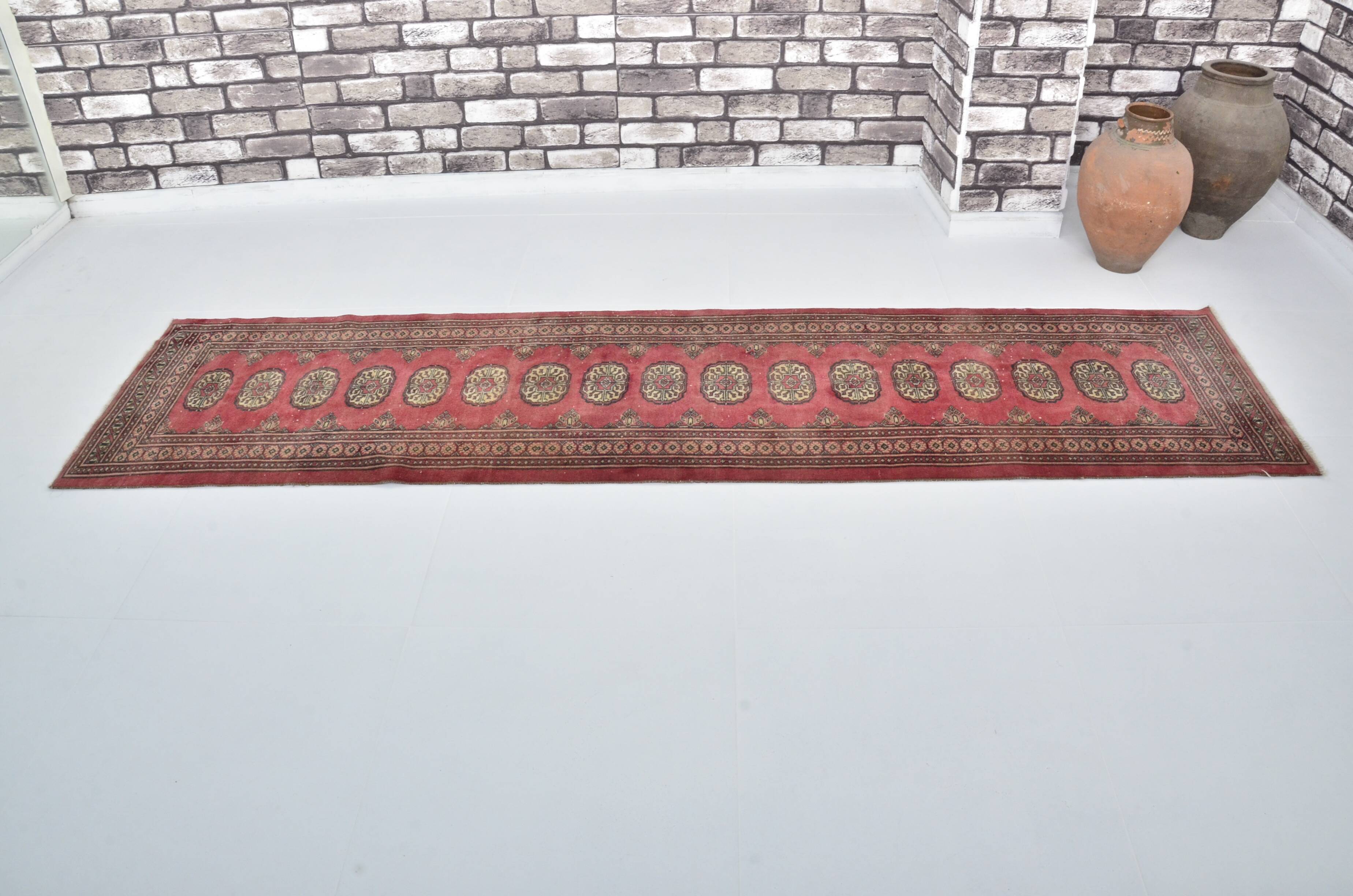 Tapis de couloir turc en laine rouge