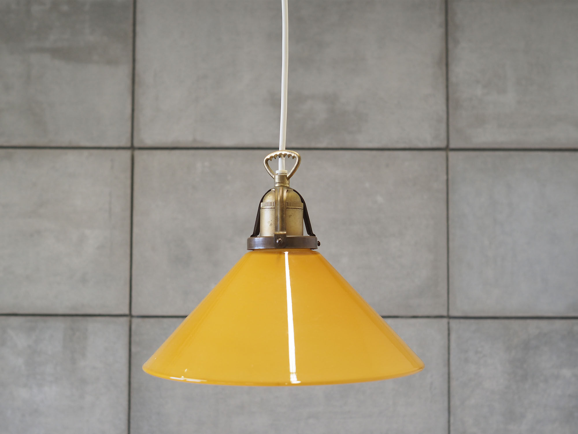 Suspension, design danois, années 1960, fabriquée par Soholm