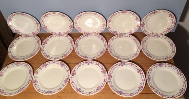 Large suite of 15 CM Paris dessert plates