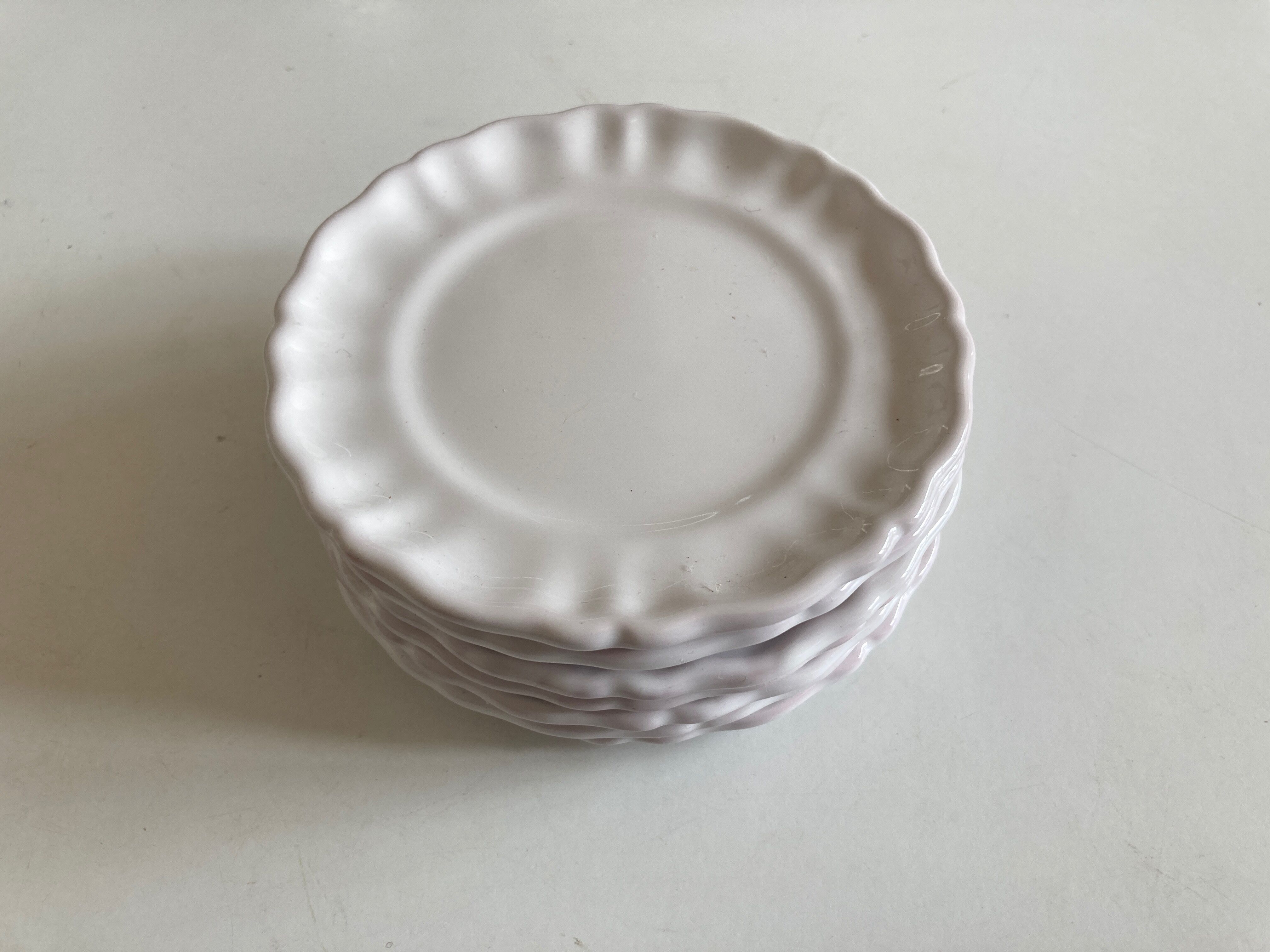 Set 8 plates with godrons XXS in glazed earth workshop Simone Favier 1970 Moustiers