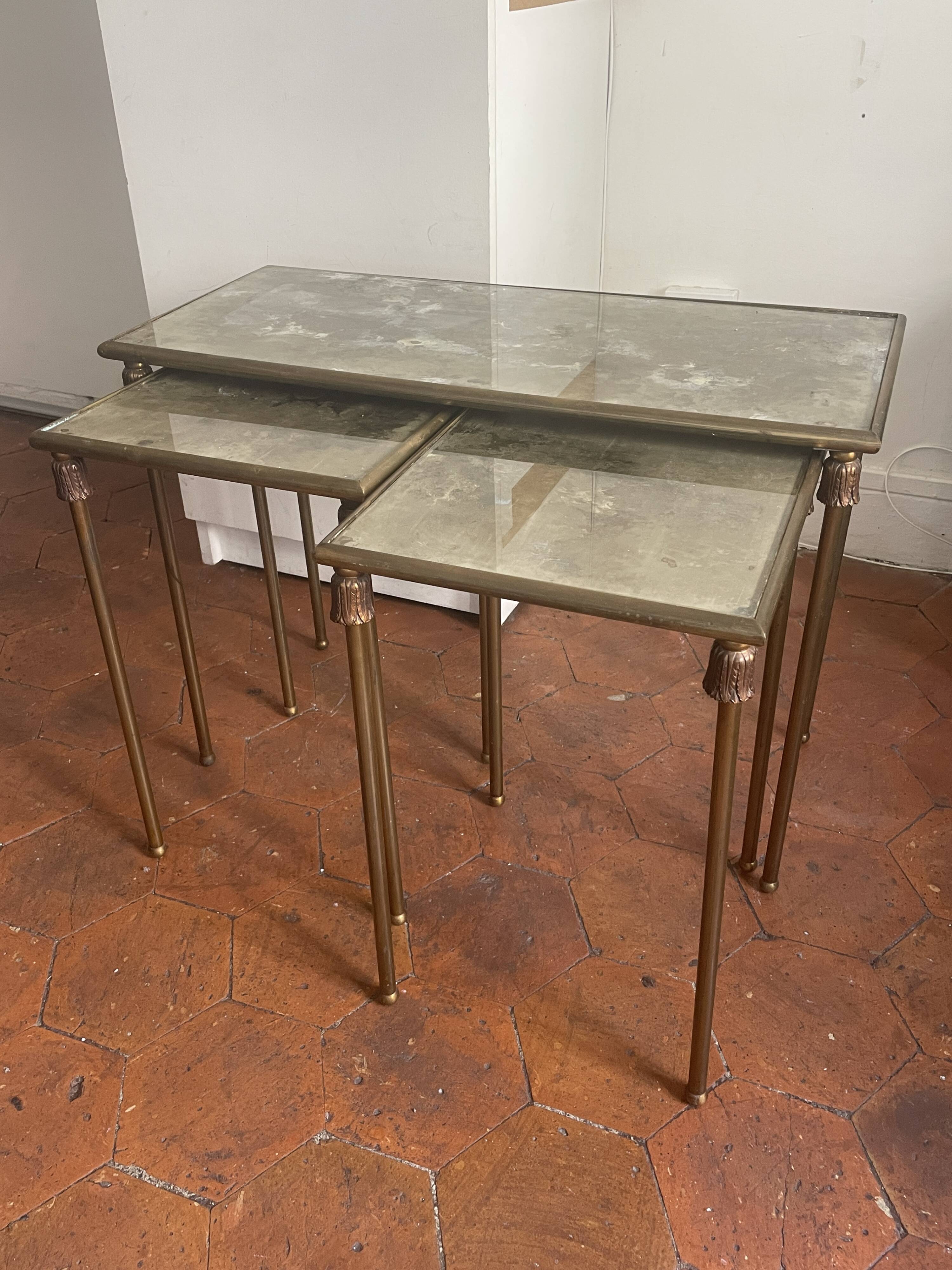 Tables d’appoint set des 3- side tables à set of three.