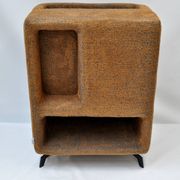 Cabinet — un objet de rangement sculptural fait à la main par Zachte Zaken.