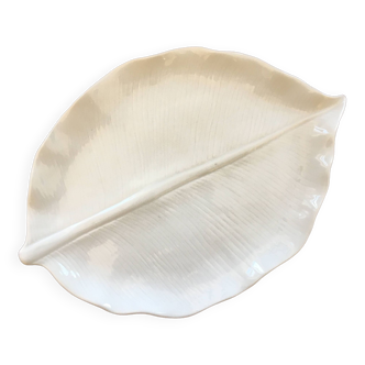 Porcelain ribbed leaf dish