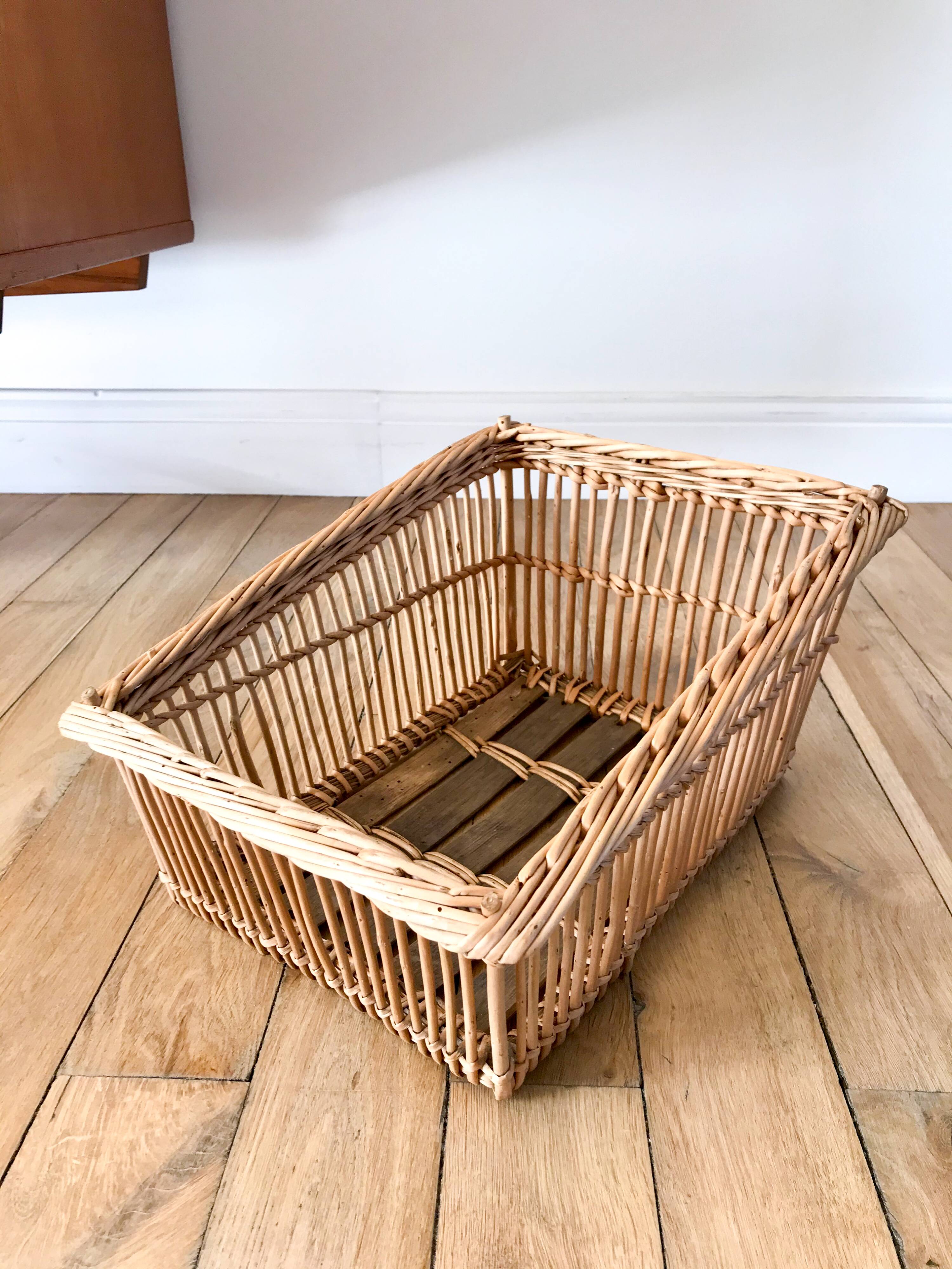 vintage wicker / rattan basket from the 70s