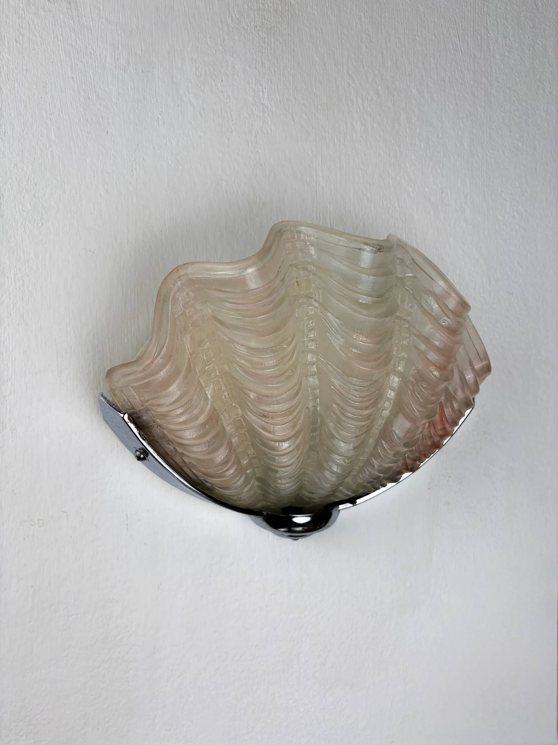 French Art Deco shell wall sconce – amber glass, 1960s