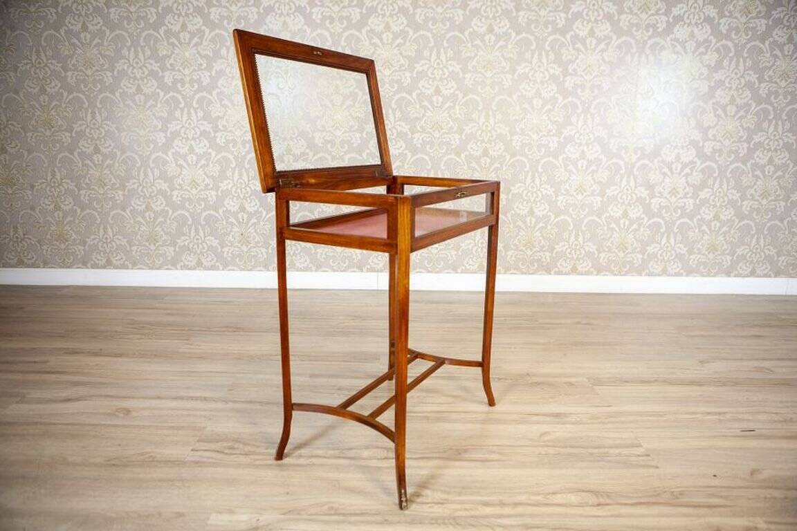 Vintage Side Table in Mahogany