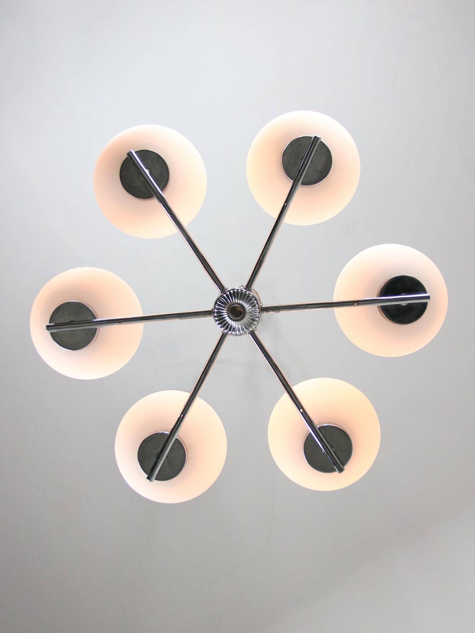 Lustre vintage en chrome et opaline, italie, 1970s