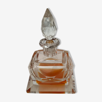 Old perfume bottle 1920/1930 art deco with its diamond faceted cap