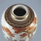 Japanese vase in Satsuma porcelain