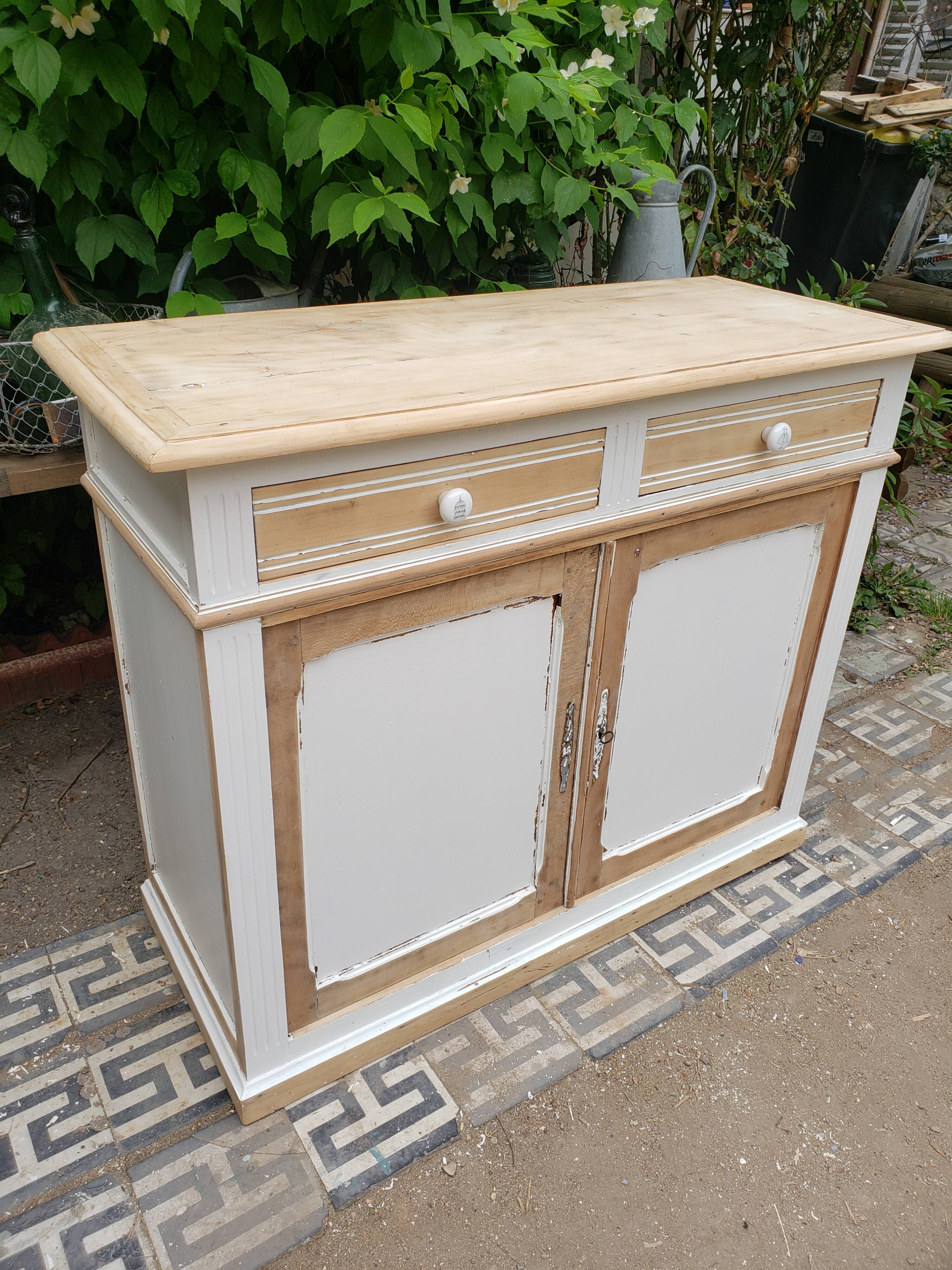Parisian white buffet and wood Thuileries